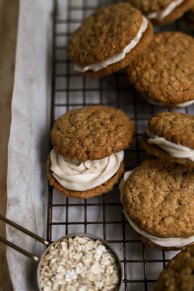 Braune Butter Chai Haferflocken-Sandwichkekse