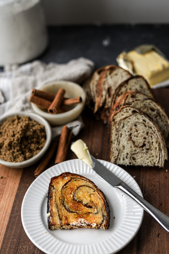 Zimt-Brauner-Zucker-Sauerteigbrot