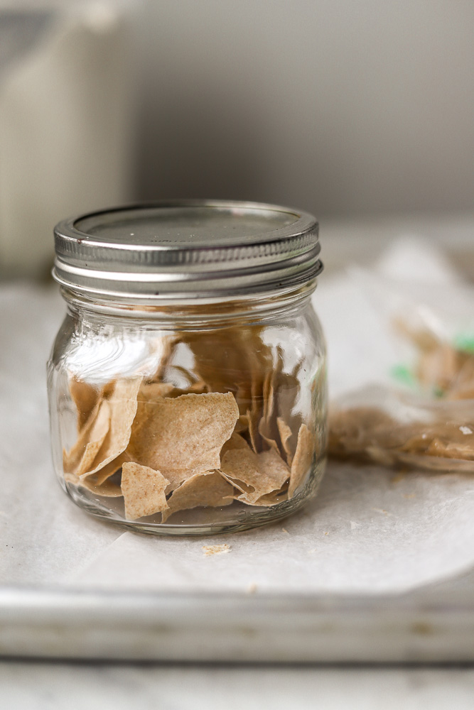 Wie man einen Sauerteig-Starter dehydratisiert